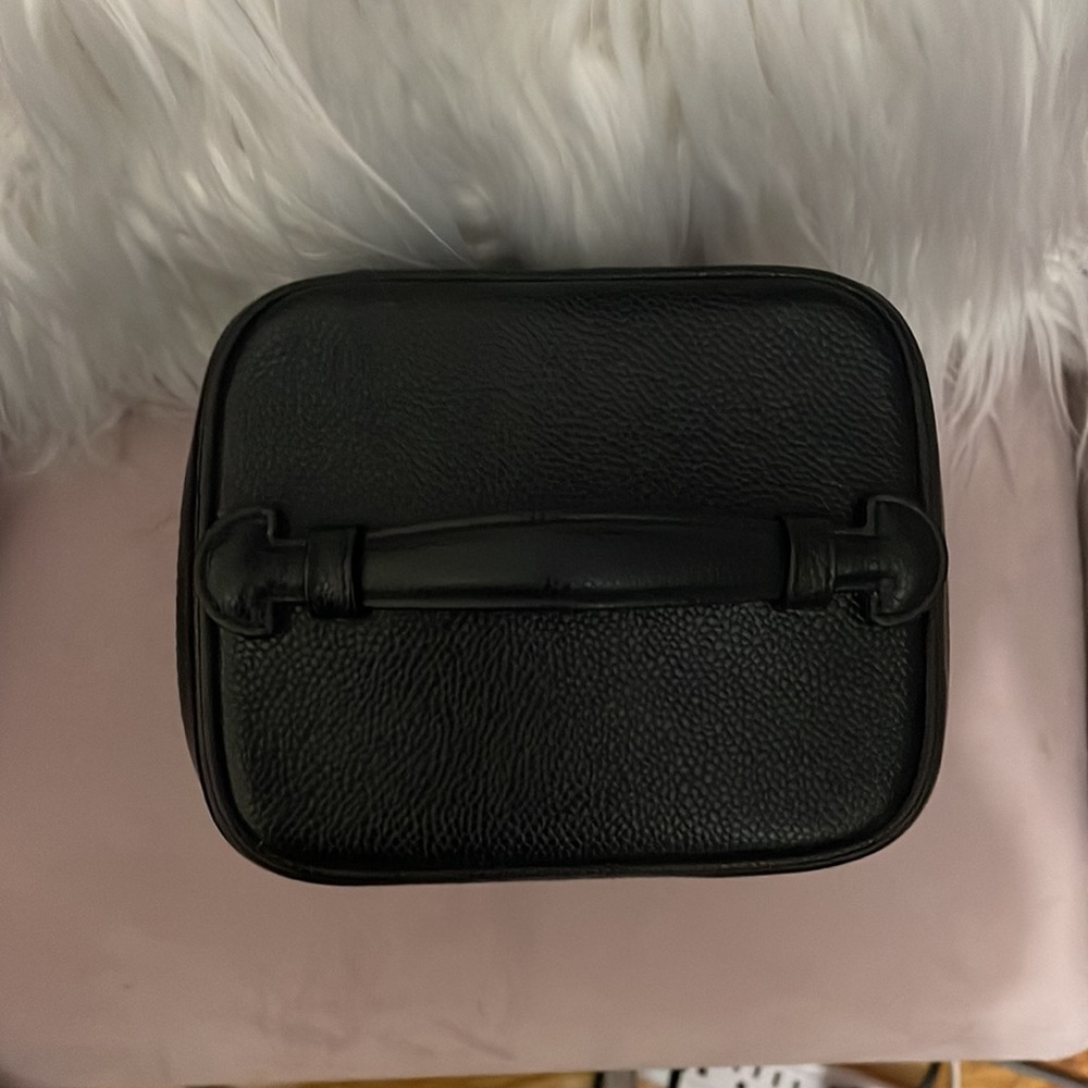 CHANEL Vanity accessories bag - Picture 2 of 9